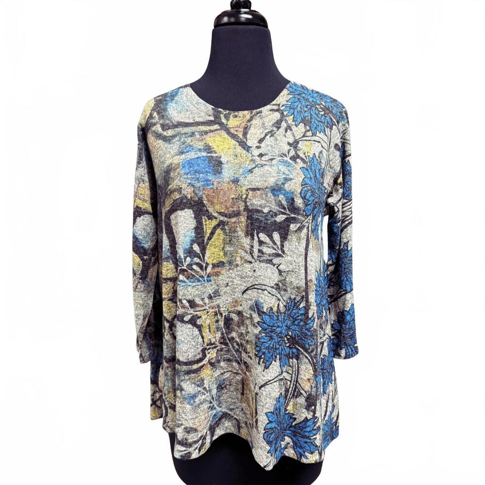 NEW INOAH women's crew neck top in bluebell
